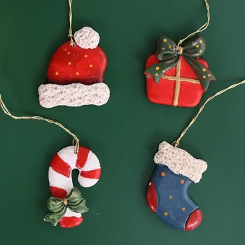 Karácsonyi gyanta medálok Mikulás Mikulás hóember Hang dísz Party ünnepi dekoráció Zokni Jingle Bell Karácsonyi rajzfilm zokni medál