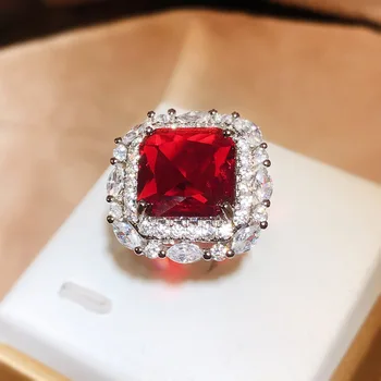 Új hercegnő négyzet alakú galamb piros drágakő gyűrű női bevonatú fehér arany luxus gyémánt gyűrű Luxus ékszergyűrű parti születésnapi ajándék